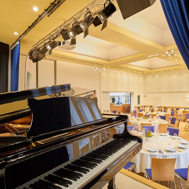 Klavier in den Seelandhallen im Nordseebad Otterndorf