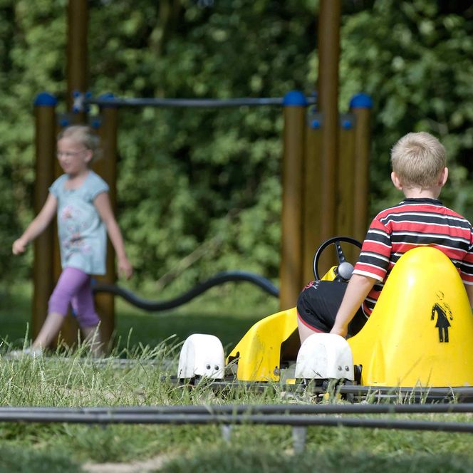 Autospielgerät auf der Freizeitanlage See Achtern Diek im Nordseebad Otterndorf