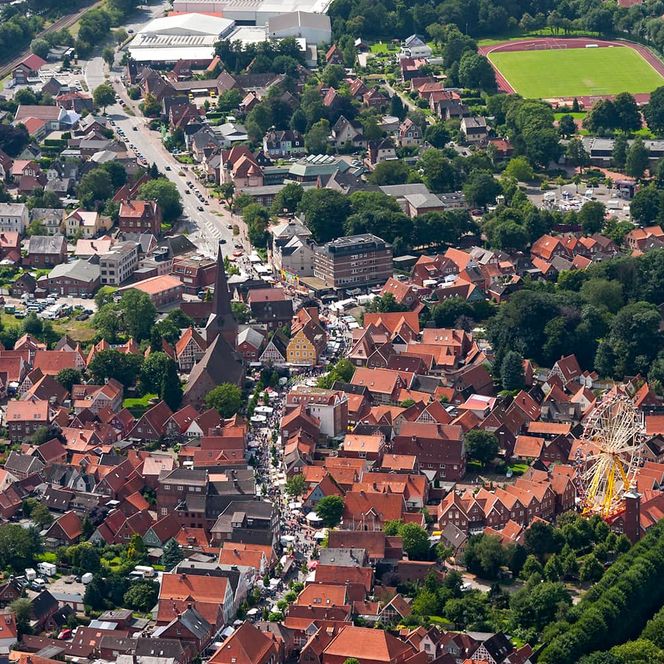 Altstadtfest von oben im Nordseebad Otterndorf