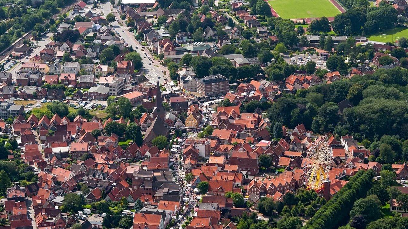 Altstadtfest von oben im Nordseebad Otterndorf