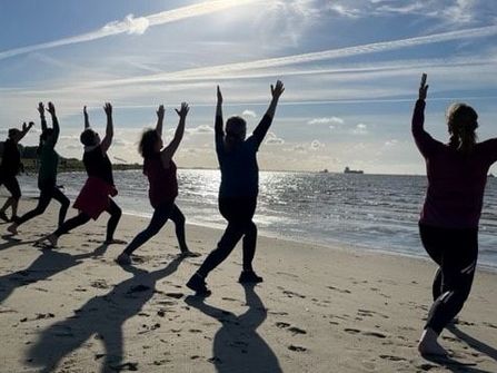 Yoga am Strand