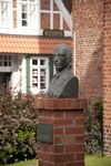 Voß Büste im Nordseebad Otterndorf