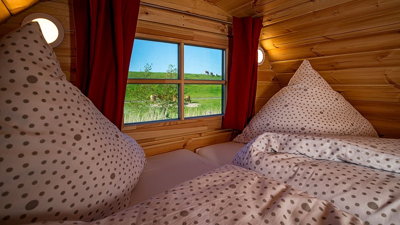 Bett im Campingfass auf dem Campingplatz See Achtern Diek im Nordseebad Otterndorf