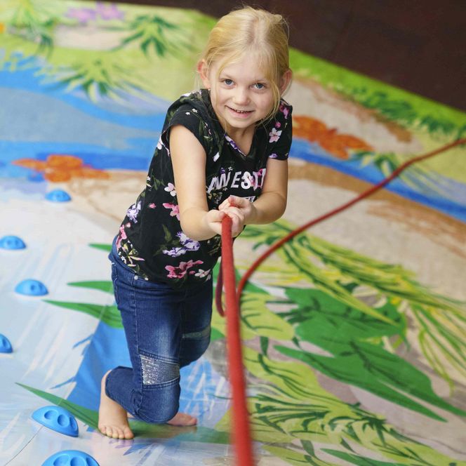 Kletterberg in der Spiel- & Spaß-Scheune im Nordseebad Otterndorf