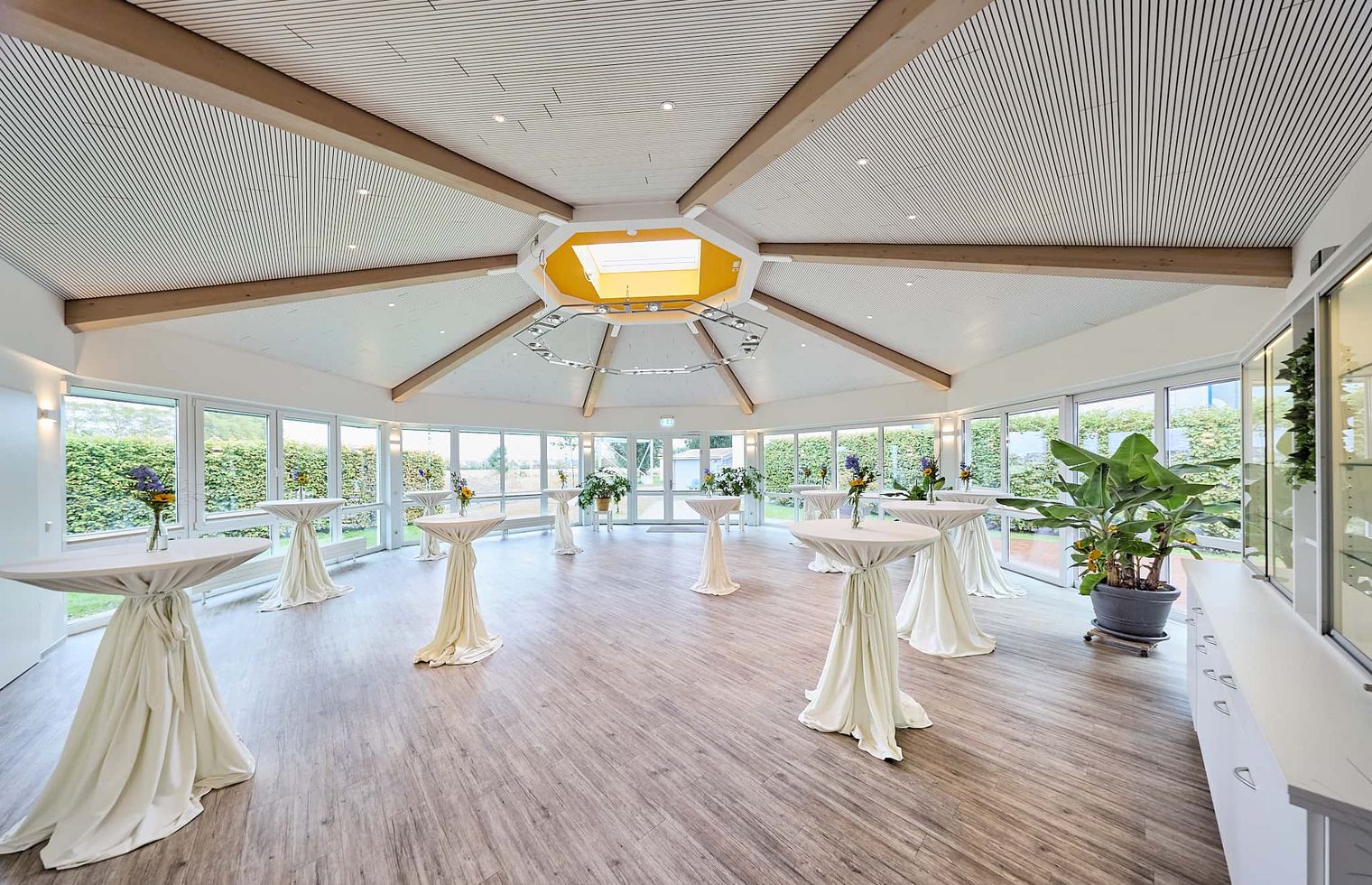 Pavillon in den Seelandhallen im Nordseebad Otterndorf