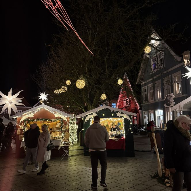Verkaufshäuser auf dem Sternenmarkt im Nordseebad Otterndorf