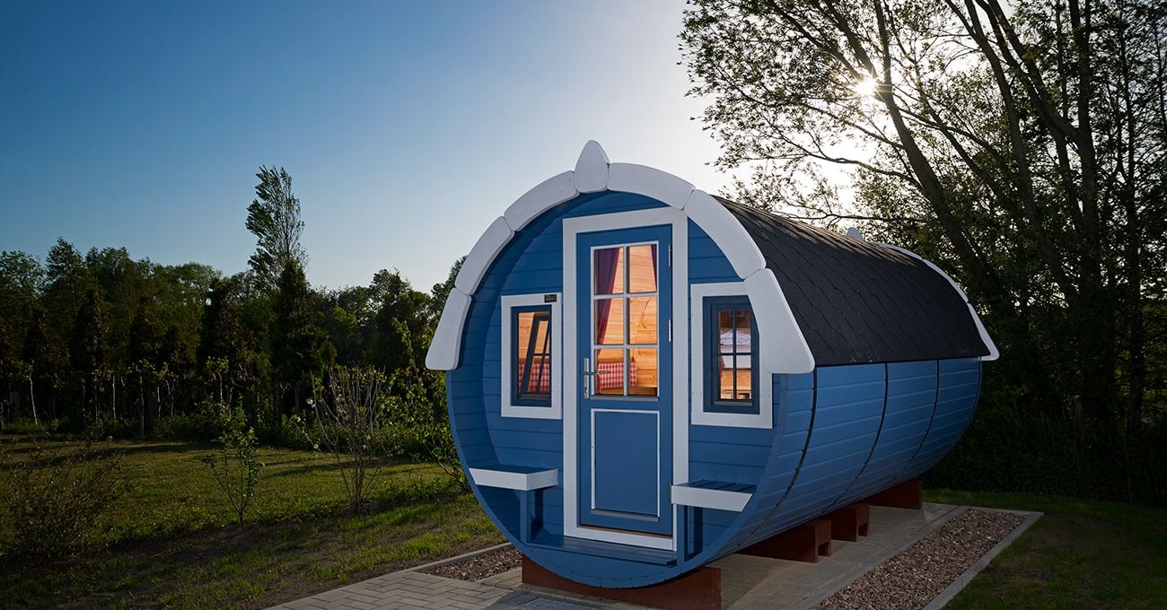 Otterndorf Campingplatz See Achtern Diek Campingfässer